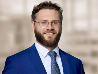 Niklas Becker, Portrait