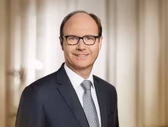 Dr. Christian Becker