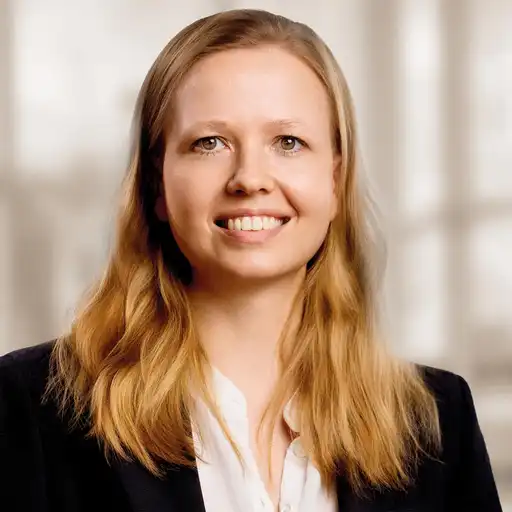 Dr. Carolin Compes, Portrait