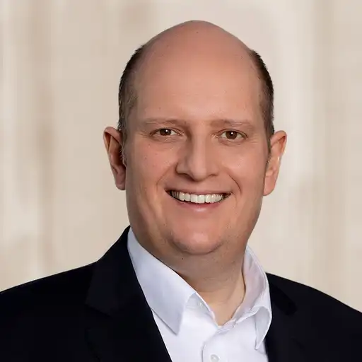 Dr. Michael Nienerza, Portrait