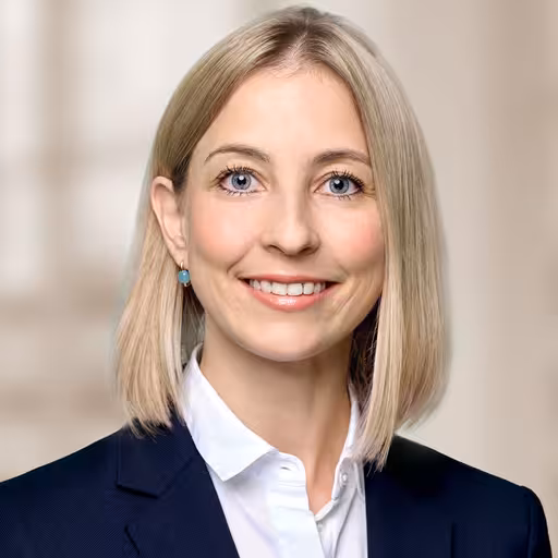 Ann-Kristin_Hüttner_Neu_300dpi_cmyk