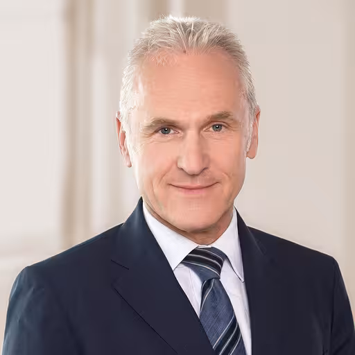 Dr. Ralf Hottgenroth, Portrait