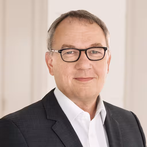 Dr. Christoph Riese, Portrait