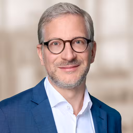 Dr. Lars Weber, Portrait