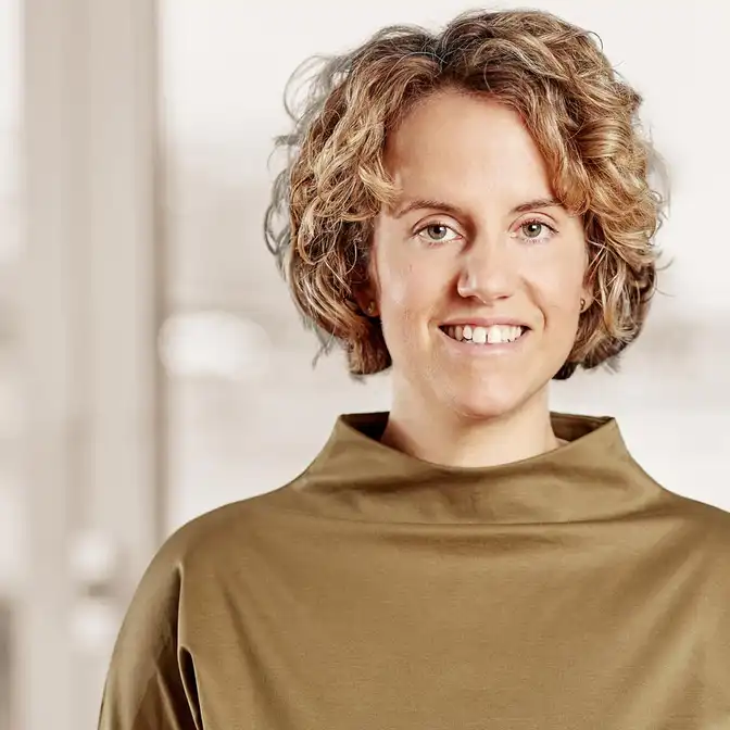 Dr. Lisa Löffler, Portrait