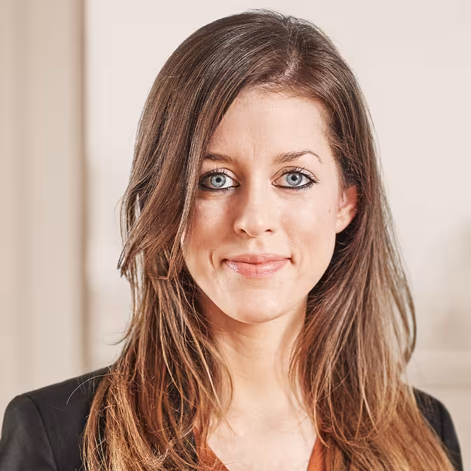 Dr. Ines Holz, Portrait