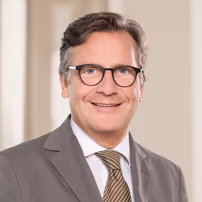 Dr. Jörg Nerlich, Profil