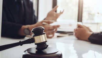 Richterhammer Verhandlungen 